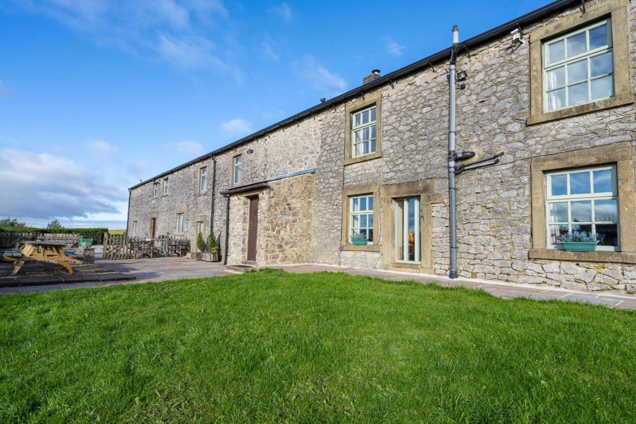 Hulmes Vale House - Sleeps 14 - Peak District Villa Бъкстън Екстериор снимка